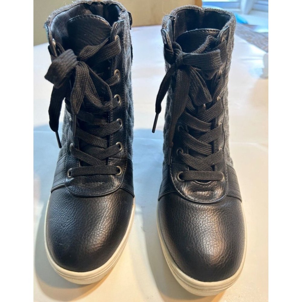 Women's Maurice Slip On Wedge Ankle Boot Size 9 Tie and Zip Black
